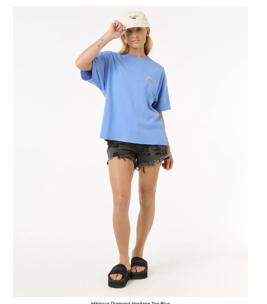 HIBISCUS DIAMOND HERITAGE TEE