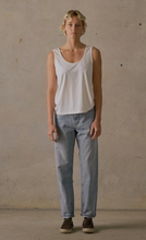 CLASSIC DENIM JEAN